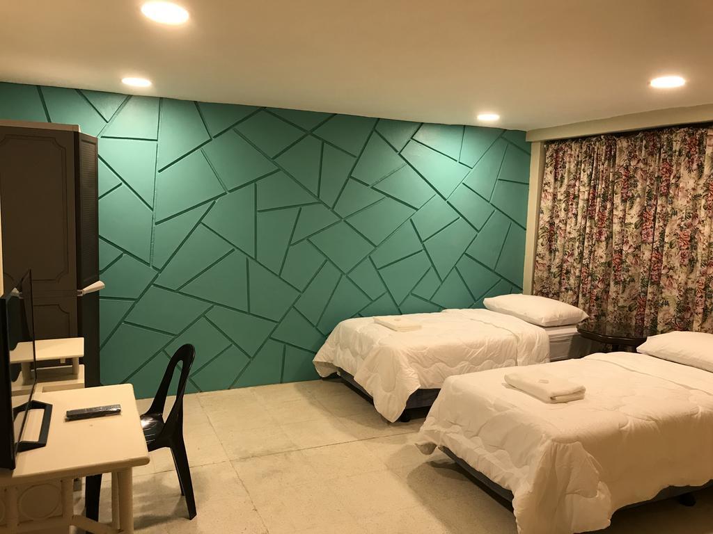 فندق Residencia Marfel تاكلوبان المظهر الخارجي الصورة