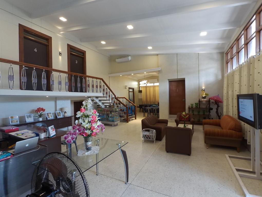 فندق Residencia Marfel تاكلوبان المظهر الخارجي الصورة